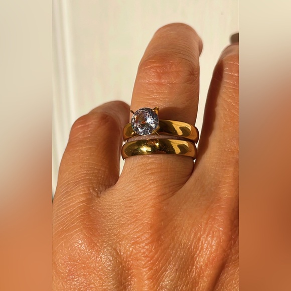 NWT Engagement circonia and wedding band set Stainless Steel Gold Size 8 - Picture 15 of 17